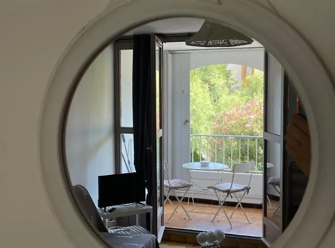 Cap D'agde Beau 2 Pieces Commerces A Pieds ! *